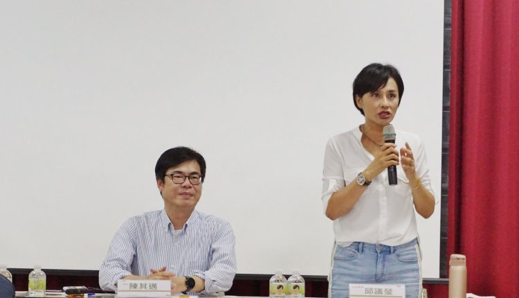 陳副院長及邱召委參與農民座談會，傾聽農民意見(JPG圖片)